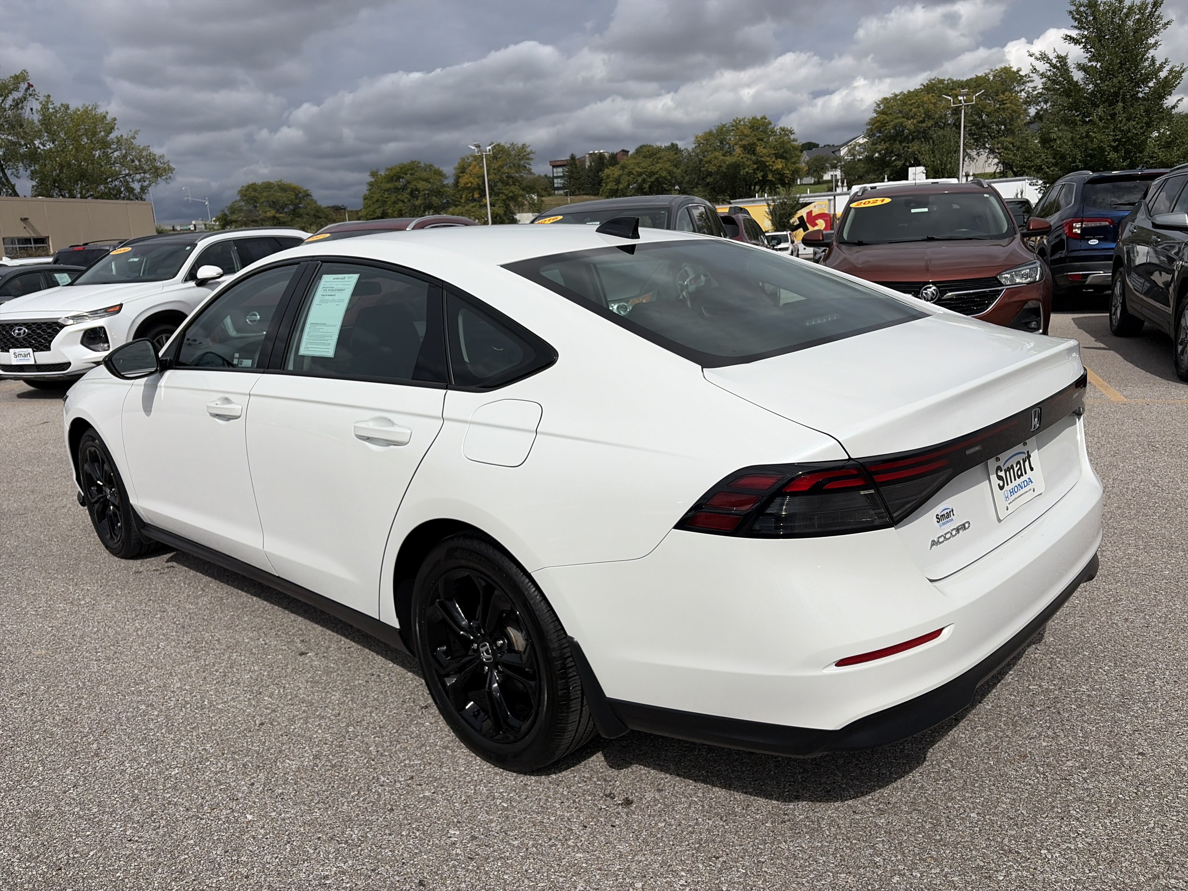 Certified 2025 Honda Accord SE image 7