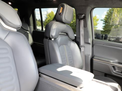 Used 2024 Rivian R1S Adventure AWD/4WD image 9