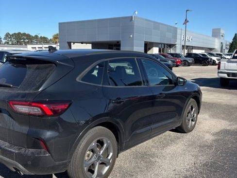 Used 2024 Ford Escape ST-Line w/ Tech Pack #1 image 4