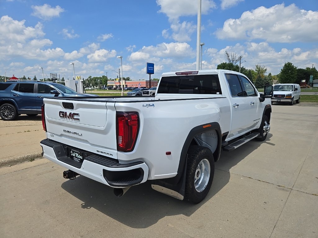 Used 2023 GMC Sierra 3500 Denali AWD/4WD image 9