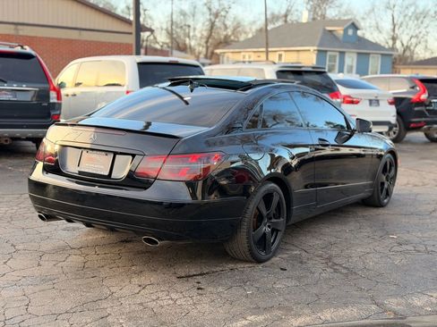 Used 2013 Mercedes-Benz E 350 4MATIC Coupe image 4
