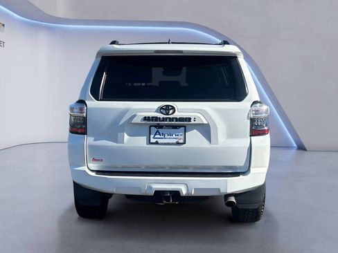 Used 2021 Toyota 4Runner SR5 Premium w/ Moonroof Package AWD/4WD image 4