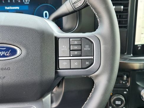 New 2026 Ford F250 Lariat w/ Black Appearance Package AWD/4WD image 32