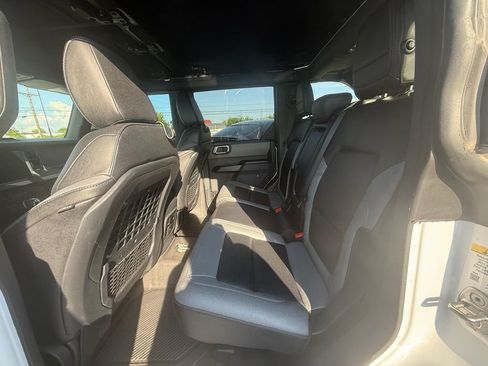 Used 2024 Ford Bronco Black Diamond AWD/4WD image 19