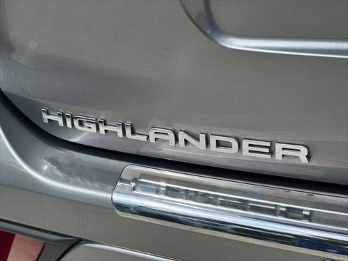Certified 2025 Toyota Highlander Platinum AWD/4WD image 13