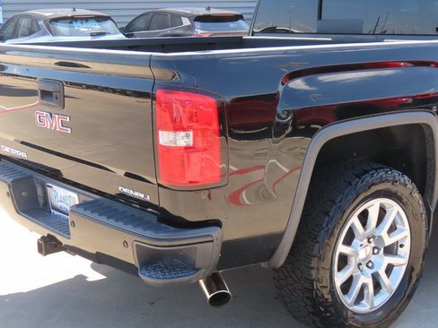 Used 2015 GMC Sierra 1500 Denali w/ Driver Alert Package AWD/4WD image 12