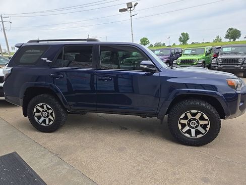 Used 2020 Toyota 4Runner TRD Off-Road Premium w/ Moonroof Package AWD/4WD image 13
