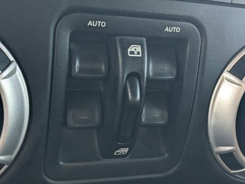 Certified 2017 Jeep Wrangler Unlimited Rubicon w/ Connectivity Group image 21