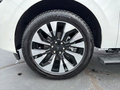 New 2025 Ford Expedition Max Platinum w/ Platinum Ultimate Package AWD/4WD image 13