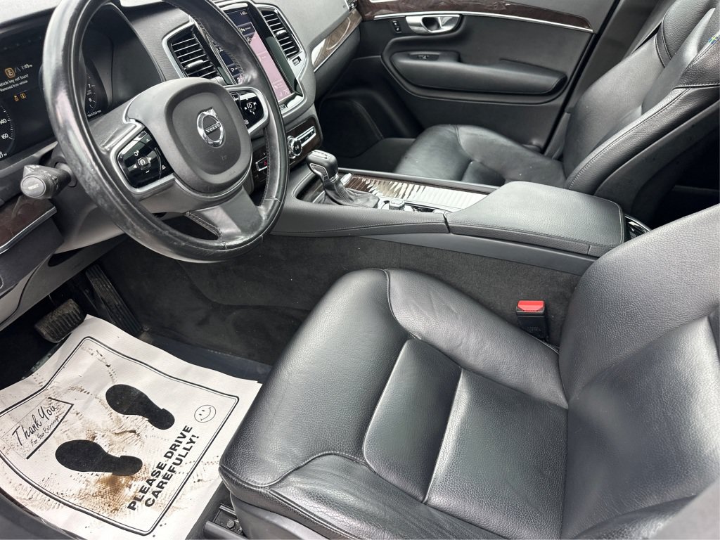 Used 2017 Volvo XC90 T6 Momentum w/ Vision Package AWD/4WD image 11
