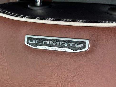 Used 2023 GMC Yukon Denali Ultimate w/ LPO, Floor Liner Package AWD/4WD image 28