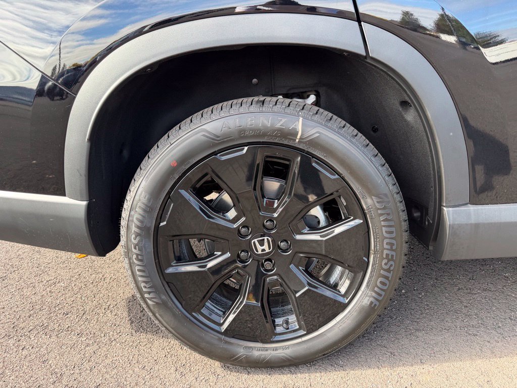 New 2026 Honda Pilot Black Edition image 9