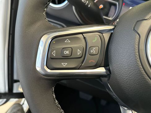 New 2025 Jeep Wrangler Unlimited Sahara AWD/4WD image 15