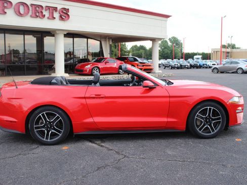 Used 2020 Ford Mustang Premium image 6