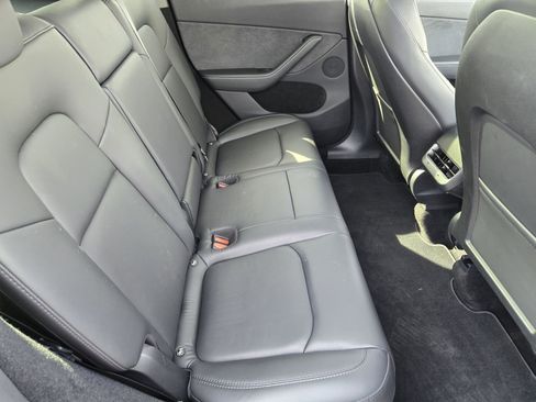 Used 2024 Tesla Model Y Long Range image 29