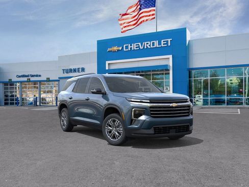 New 2026 Chevrolet Traverse LT w/ Driver Confidence Package AWD/4WD image 1