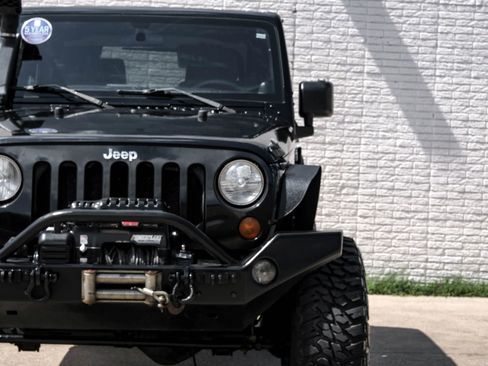 Used 2011 Jeep Wrangler Rubicon w/ PWR Convenience Group AWD/4WD image 32