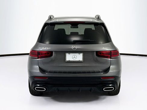 Used 2022 Mercedes-Benz GLB 250 4MATIC image 6
