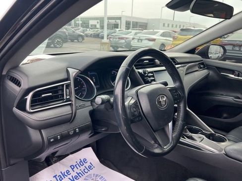 Used 2020 Toyota Camry SE image 9