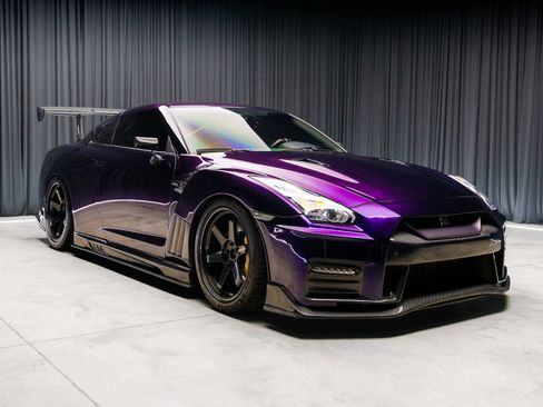 Used 2023 Nissan GT-R Premium w/ Premium Interior Package AWD/4WD image 20