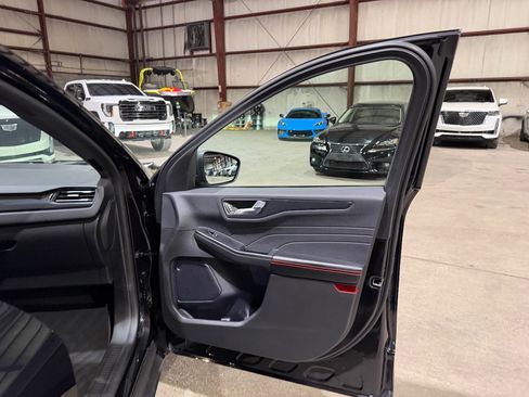 Used 2023 Ford Escape ST-Line w/ Tech Pack #1 FWD image 24
