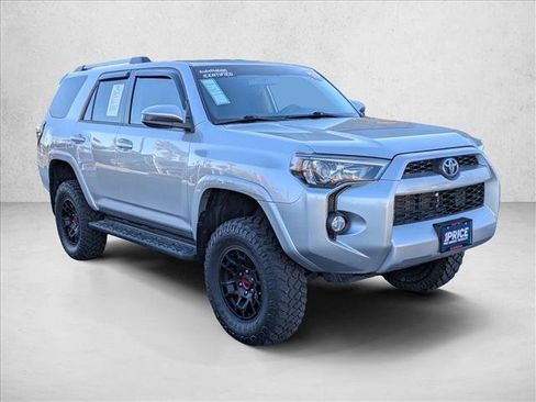 Used 2019 Toyota 4Runner SR5 image 3
