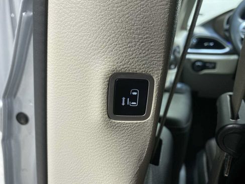 Used 2023 Chrysler Voyager LX FWD image 25