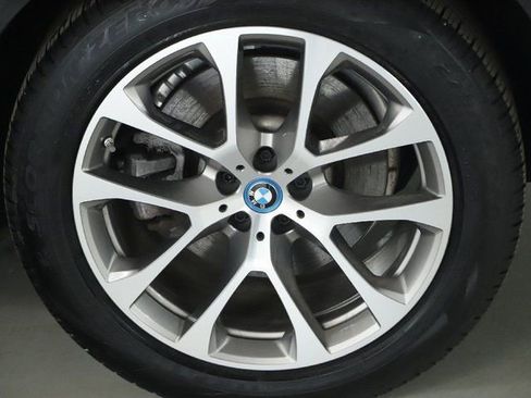 Certified 2024 BMW X5 xDrive50e w/ Climate Comfort Package image 40