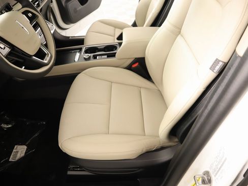 New 2025 Lincoln Corsair Grand Touring image 12