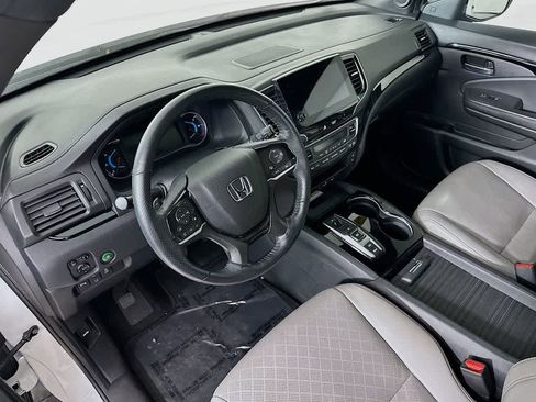 Used 2021 Honda Passport Elite image 2