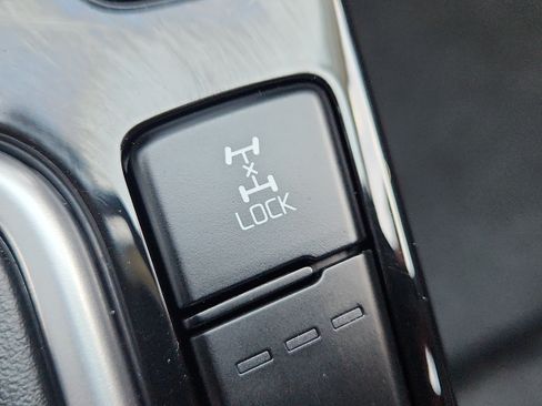 Used 2024 Kia Seltos S AWD/4WD image 25