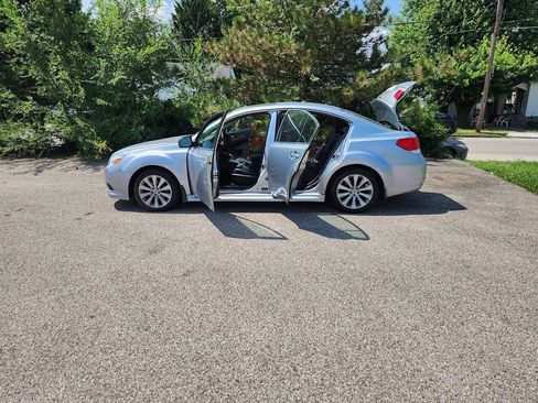 Used 2012 Subaru Legacy 2.5i Limited AWD/4WD image 21