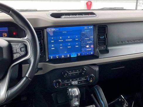 Used 2022 Ford Bronco Wildtrak image 6