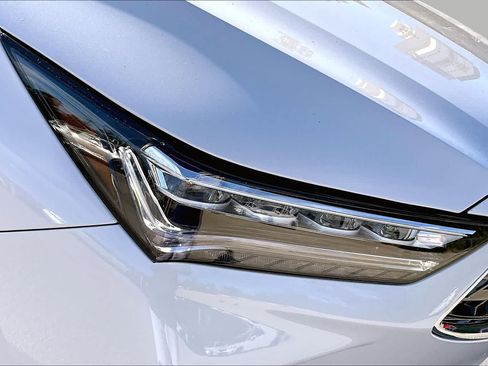 Certified 2026 Acura MDX FWD w/ Technology Package image 13