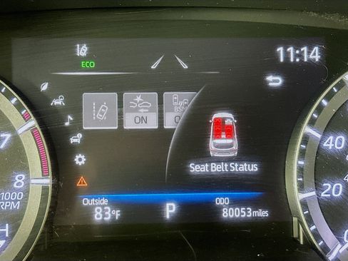 Used 2020 Toyota Highlander XLE FWD image 19