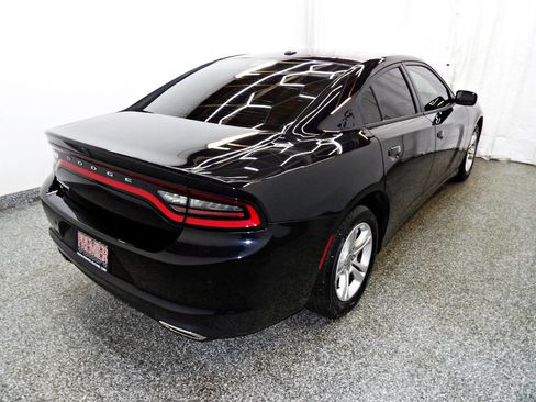 Used 2020 Dodge Charger SXT RWD image 6