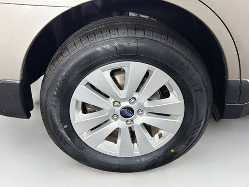 Used 2017 Subaru Outback 2.5i Premium AWD/4WD image 33