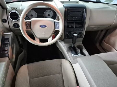 Used 2007 Ford Explorer Sport Trac XLT AWD/4WD image 10