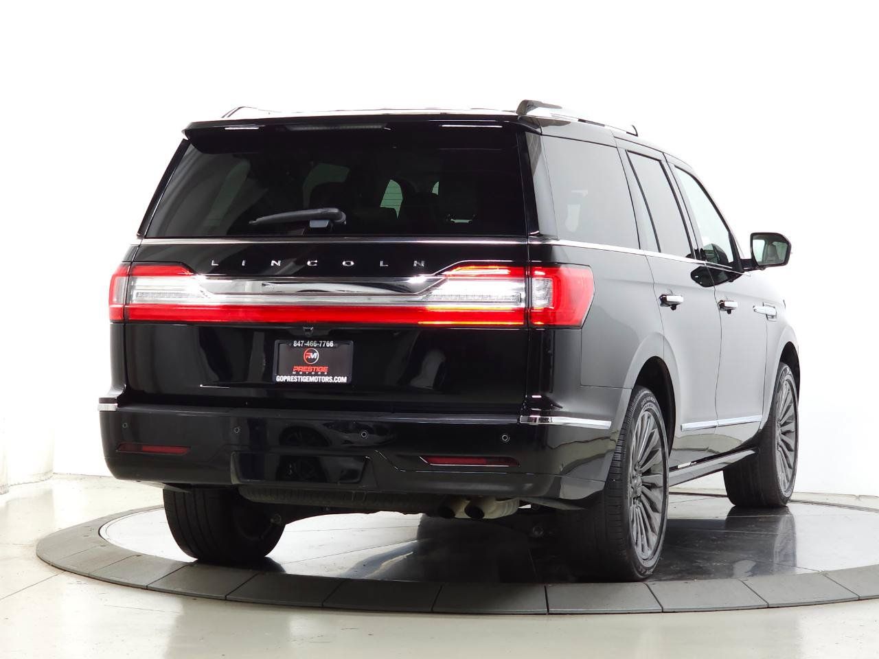 Used 2018 Lincoln Navigator Reserve w/ Technology Package AWD/4WD image 7