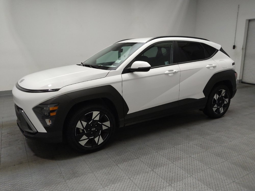 Used 2025 Hyundai Kona SEL FWD image 2