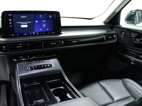 Used 2025 Lincoln Aviator AWD w/ Equipment Group 101A image 20