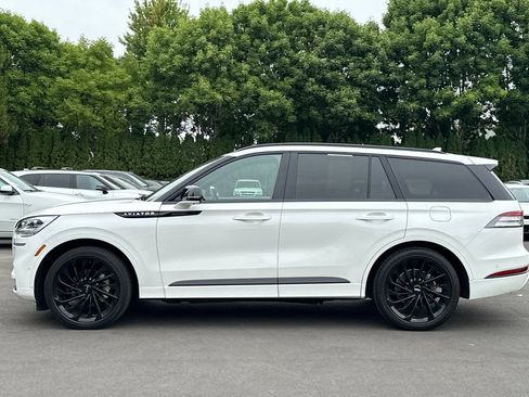 Used 2023 Lincoln Aviator Reserve w/ Equipment Group 201A RWD image 7