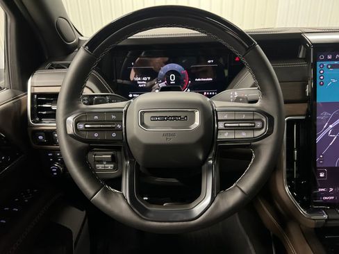 New 2026 GMC Yukon XL Denali Ultimate w/ LPO, Floor Liner Package AWD/4WD image 19