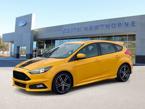 Used 2015 Ford Focus ST FWD image 3
