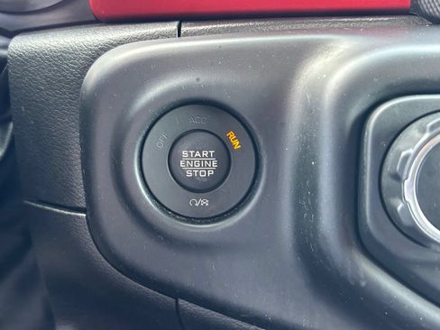 Used 2022 Jeep Wrangler Rubicon AWD/4WD image 22