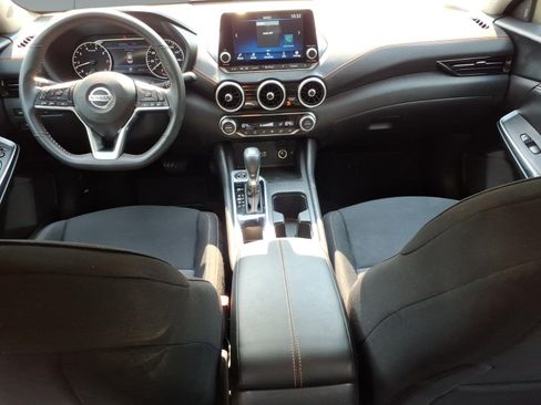 Used 2023 Nissan Sentra SR w/ Midnight Edition Package FWD image 9