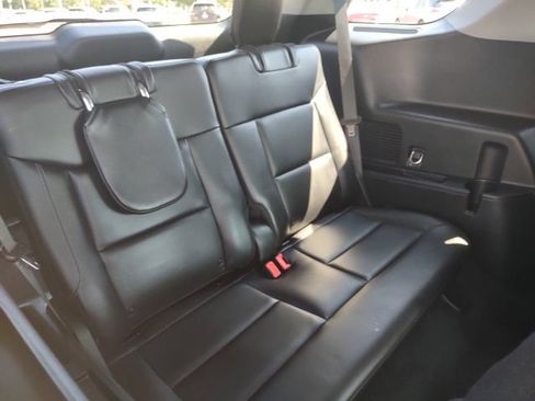 Used 2021 Ford Explorer XLT w/ Equipment Group 202A AWD/4WD image 37