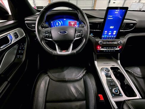 Used 2020 Ford Explorer ST w/ Premium Technology Package image 6