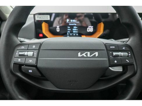 New 2025 Kia K4 image 18