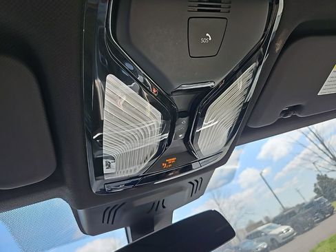 Used 2022 BMW X6 xDrive40i w/ Executive Package image 20